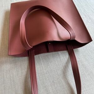 NWOT Everlane the Gallery Tote in dark red leather